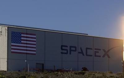 SpaceX Office20170515122120_l